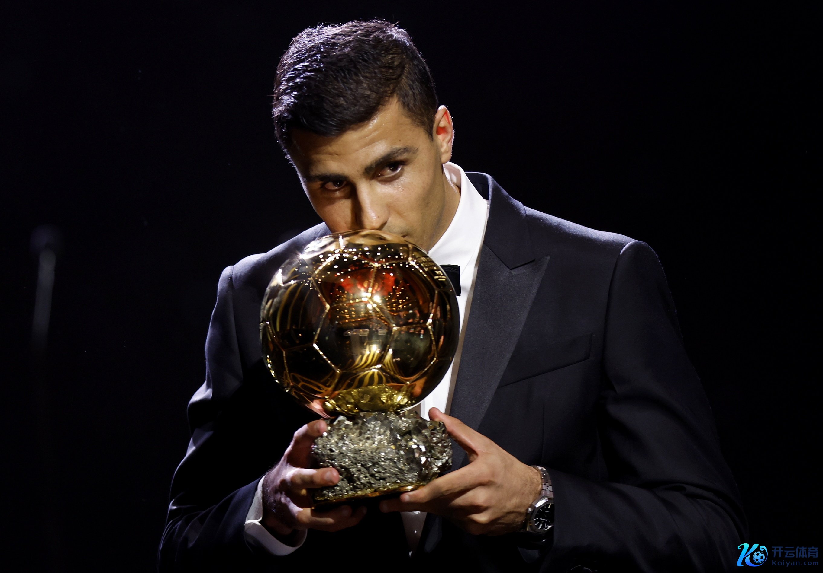 金球奖各大洲首票散播：罗德里27票来自欧洲体育录像/图片，维尼13票来自非洲