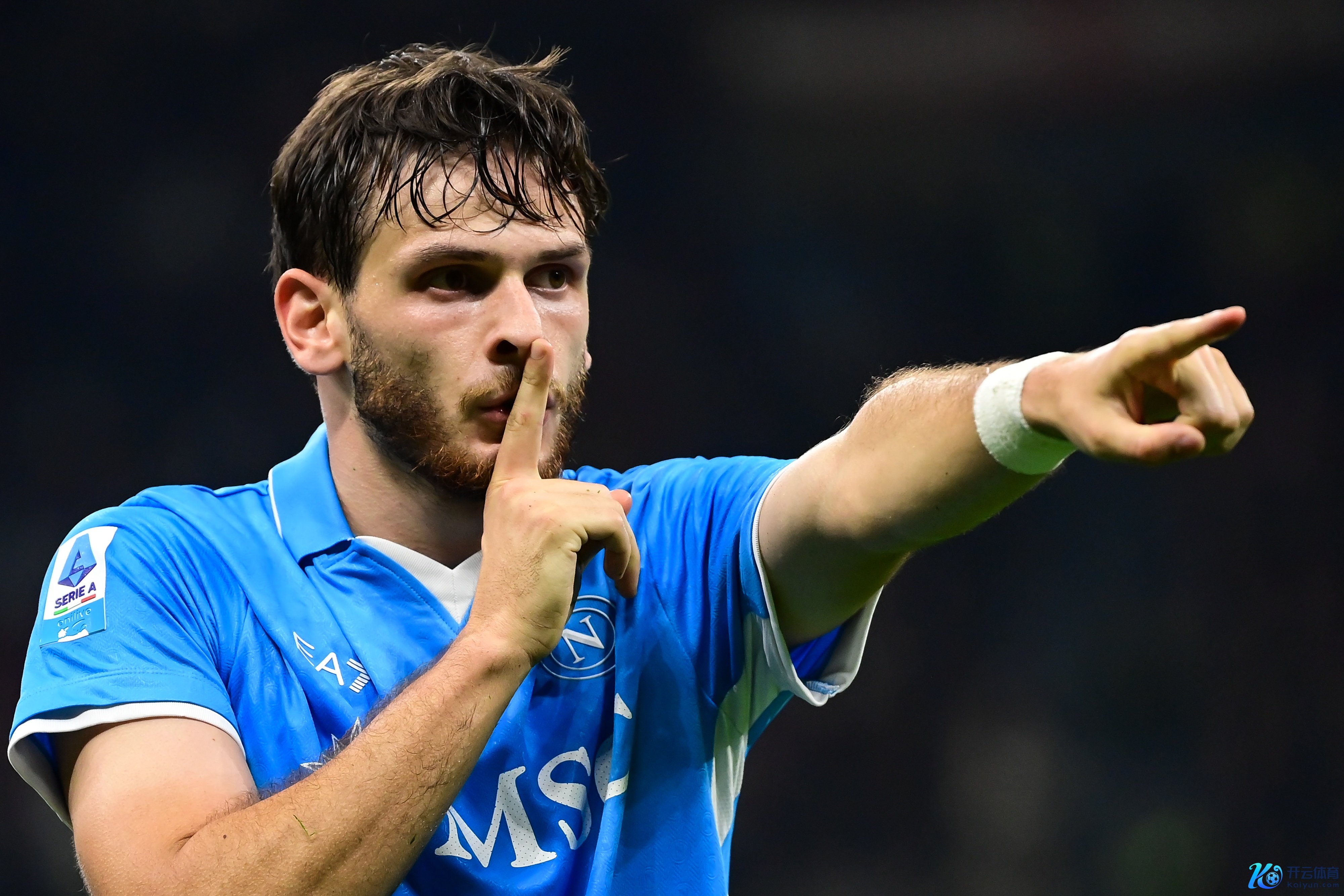 意媒:巴黎客岁为K77开1100万欧年薪,如今那不勒斯只提供500万